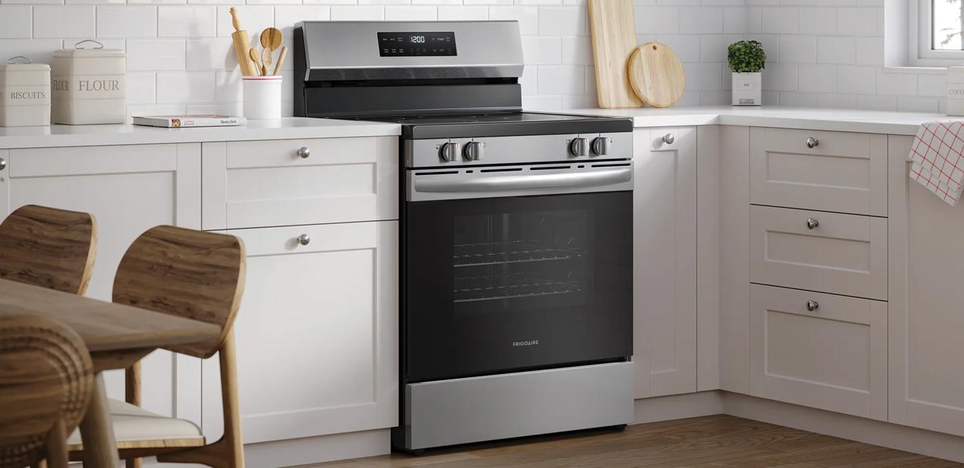 Frigidaire FCRE306CAS Electric Range